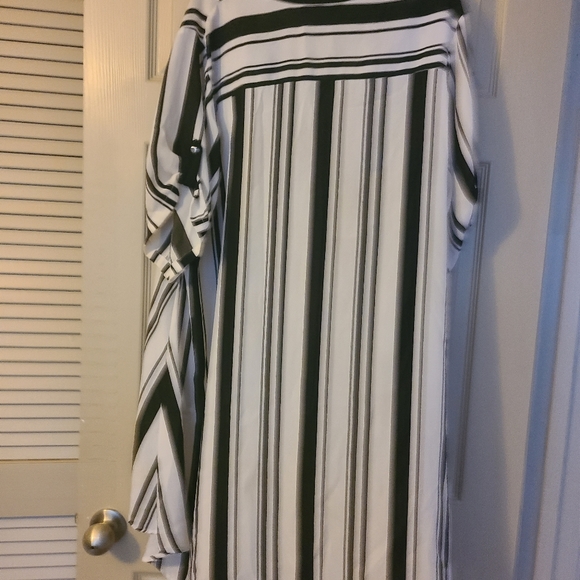 Hi low shirt - Picture 2 of 2